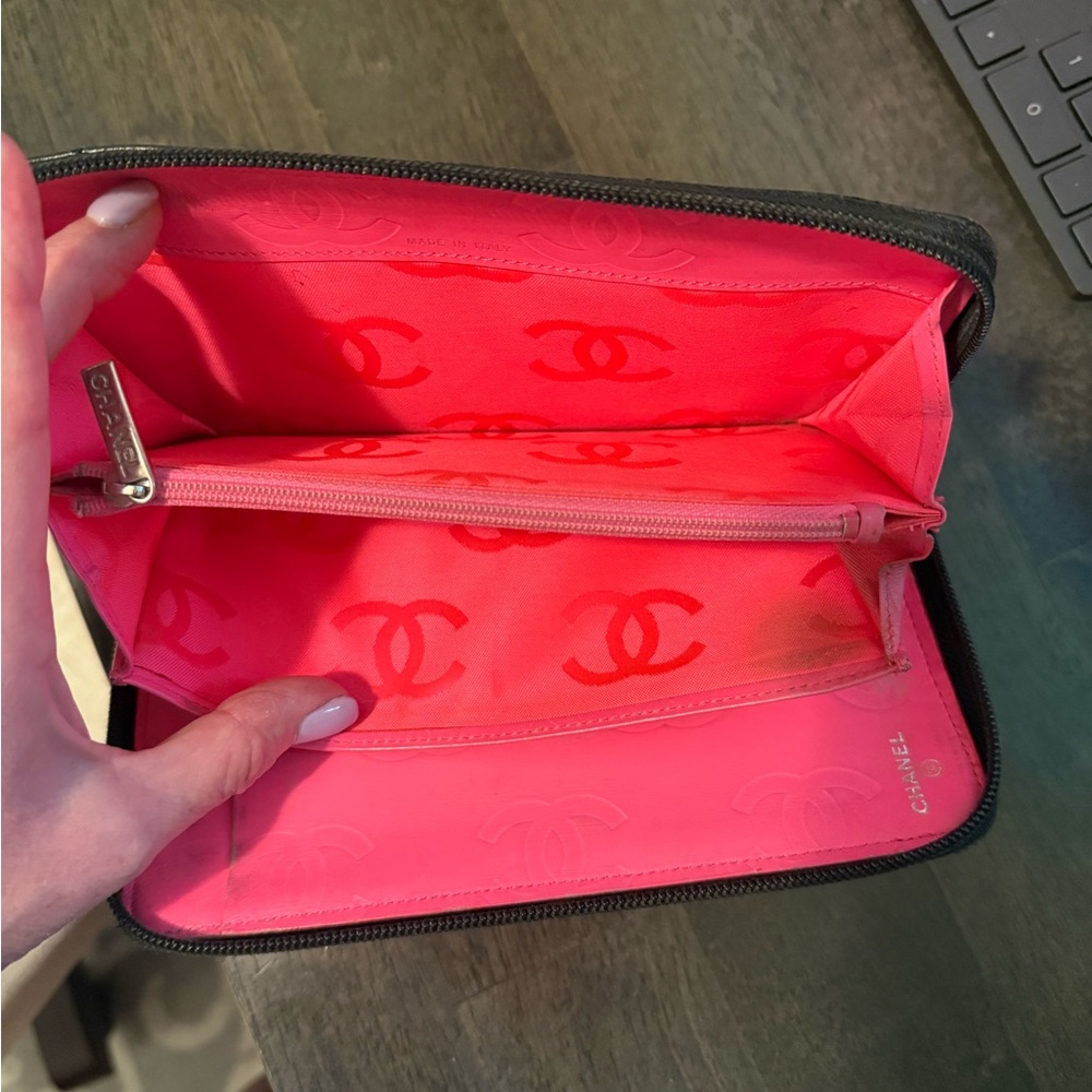 Chanel Cambon Black Wallet - Picture 5 of 9